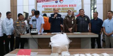 Tegaskan Komitmen Dalam Pemberantasan Peredaran Narkoba, Polda Kaltim Musnahkan Barang Bukti Narkotika Jenis Sabu dan Ganja