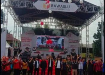 Apel siaga Pengawas Pilkada Serentak serta Deklarasi Tolak Politik Uang di Medan