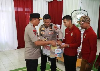 Pilkada Serentak 2024, Personel Polres Bontang Lakukan Pengamanan di TPS Desa Sebuntal