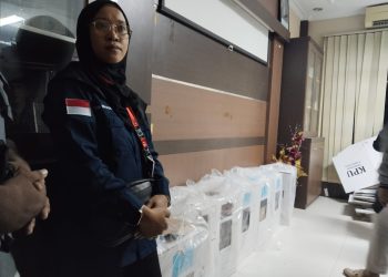 Ditemukan Kotak Suara Segel Rusak  di Kecamatan Tanjung Redeb   Hingga di Buat Berita Acara