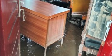 Tragis, Akibat Banjir Sidang Tertunda PN Lubuk Pakam Kelas 1-A Digenangi Banjir dan Lumpur 