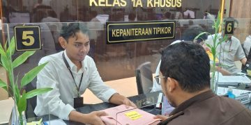 Penuntut Umum Melimpahkan Berkas Perkara  3 (Tiga) Terdakwa Perkara Suap dan/atau  Gratifikasi Ronald Tannur ke PN Tipikor Jakarta Pusat