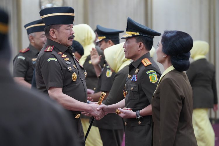 Pelantikan Jaksa Agung Muda Pengawasan  dan Kepala Badan Pendidikan dan Pelatihan  Kejaksaan RI