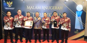 Polri Raih Predikat Informatif Dalam Penganugerahan Keterbukaan Informasi Publik 2024