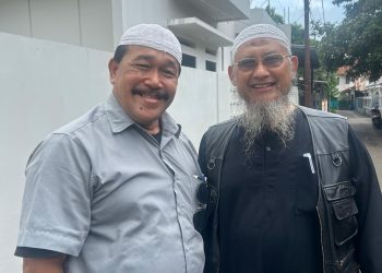PROF SUTAN NASOMAL PAKAR HUKUM INTERNASIONAL MINTA MENTERI AGAMA TINDAK PONDOK PESANTREN RR BANYUWANGI JATENG YANG TAHAN IJASAH SANTRI!!