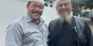 PROF SUTAN NASOMAL PAKAR HUKUM INTERNASIONAL MINTA MENTERI AGAMA TINDAK PONDOK PESANTREN RR BANYUWANGI JATENG YANG TAHAN IJASAH SANTRI!!