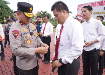 Pastikan Profesionalisme dan Keamanan, Wakapolda Kaltim Pimpin Pemeriksaan Senpi