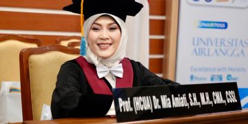 JAM-Pidum Berikan Sambutan  Dalam Pengukuhan Guru Besar Kehormatan  Kepala Kejaksaan Tinggi Jawa Timur