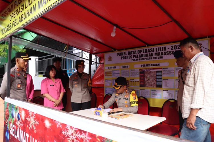 Kapolres Pelabuhan Makassar Tinjau Pos Operasi Lilin 2024, Pastikan Keamanan Jelang Nataru