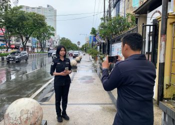LIVE REPORT: Satgas Humas Ops Lilin Mahakam Pantau Arus Lalin Di Kawasan Markoni Balikpapan, Pastikan Situasi Aman Pasca Perayaan Malam Tahun Baru 2025