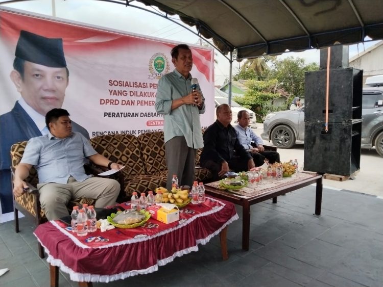 Drs. H. Makmur HAPK, M.M Sosialisasikan Perda No. 5 Tahun 2022 di Kabupaten Berau