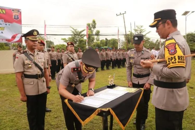 Polres Berau Gelar Sertijab Wakapolres dan Kasat Reskrim di Lapangan Apel Mako Polres Berau