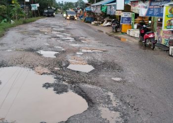 Jalan Poros Tumbit Melayu Rusak Parah, Warga Mengeluh dan Minta Perhatian Pemda Berau