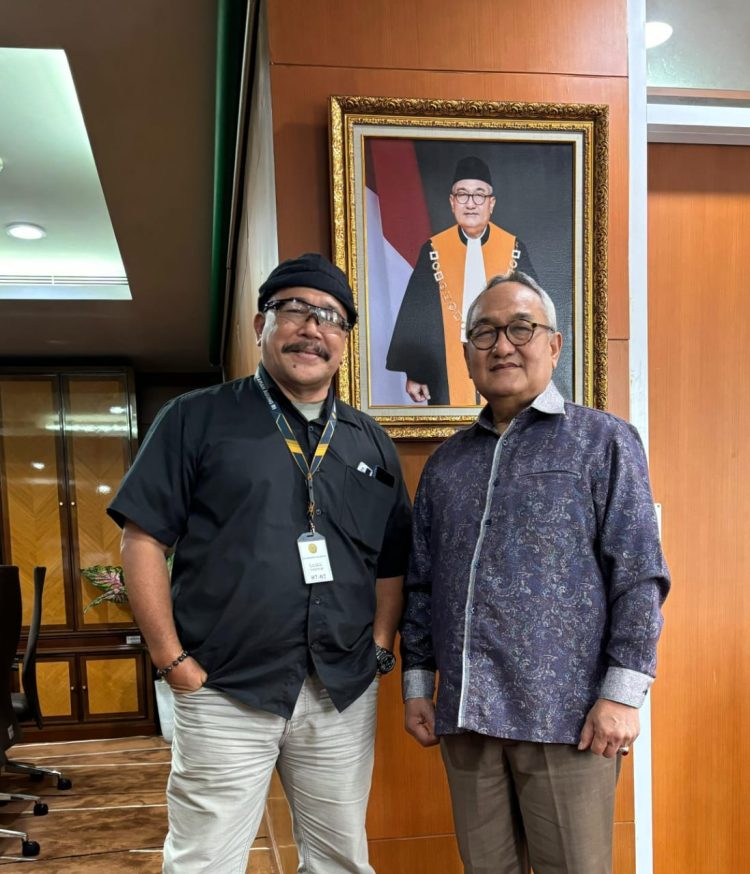 Prof. KH Dr. Sutan Nasomal SH, MH: Penegak Hukum Harus Tangkap Penjual dan Pembeli Laut di Indonesia