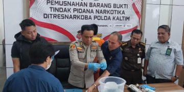 Polda Kaltim Musnahkan Barang Bukti 484,84 Gram Sabu