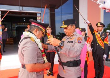 Kapolda Kaltim Pimpin Upacara Pelepasan Purna Wira Bakti Brigjen Pol (PURN) Y. Ruhiyat Hidayat
