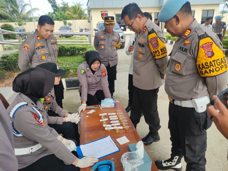 PJU Polres Berau Jalani Tes Urine, Pastikan Bebas Narkoba