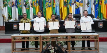 Jaksa Agung Tegaskan Komitmen  Pengawasan Perizinan Daerah  melalui Nota Kesepahaman