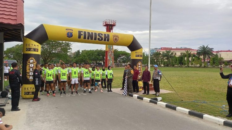 Tes Kesamaptaan Jasmani SIP T.A. 2025 Digelar di Lapangan M. Yasin Sat Brimob Polda Kaltim
