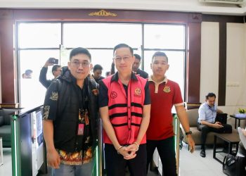 Penyerahan Tersangka dan Barang Bukti (Tahap II) dalam Perkara Impor Gula