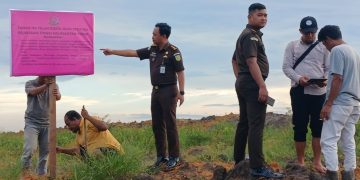 KEJATI KALTIM PERIKSA SAKSI DAN SITA BARANG BUKTI KASUS DUGAAN KORUPSI PERUSDA BKS