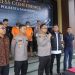 Gelar Konferensi Pers, Polresta Samarinda Sampaikan Pengungkapan Kasus Penipuan dan Pencurian dengan Modus menjadi Polisi Gadungan