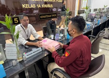 Penuntut Umum Melimpahkan Berkas Perkara  2 Terdakwa Importasi Gula di Kementerian Perdagangan  Tahun 2015-2016