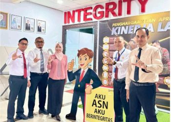 MEMBANGUN KEPEMIMPINAN BERBASIS NILAI-NILAI PANCASILA