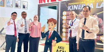 MEMBANGUN KEPEMIMPINAN BERBASIS NILAI-NILAI PANCASILA