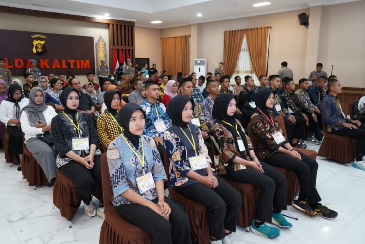 Teken Pakta Integritas dan Pengambilan Sumpan Calon Taruna Akpol, Bintara dan Tamtama Polri di Polda Kaltim