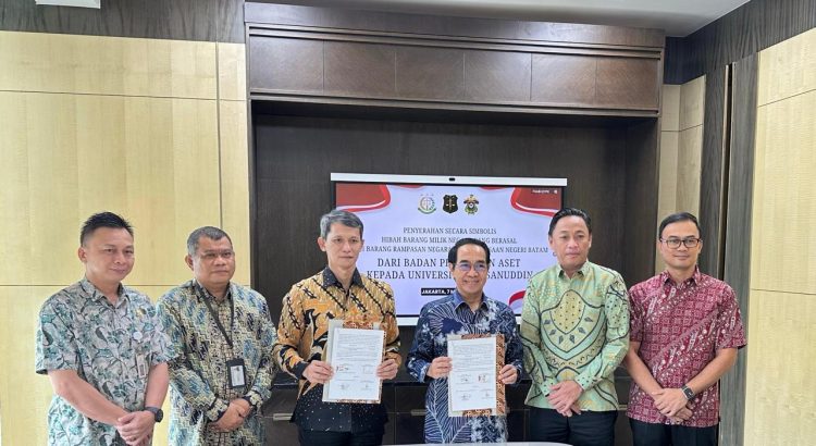 Badan Pemulihan Aset Hibahkan  Barang Rampasan Negara 1 Unit Jaring Ikan Purse Seine  Kapal Ex- Vietnam kepada Universitas Hasanuddin