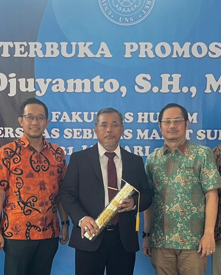 Selamat! Hakim PN Jaksel Djuyamto Raih Penghargaan Alumni Berprestasi dari UNS