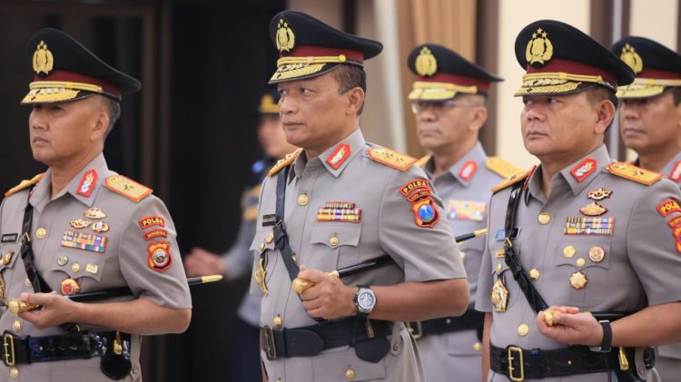 Estafet Tongkat Kepemimpinan Berganti, Brigjen Pol Endar Priantoro Resmi Jabat Kapolda Kaltim