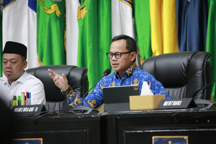 Wamendagri Bima Arya Minta Pemda Akselerasi Pemeriksaan Kesehatan Gratis dan Program 3 Juta Rumah