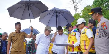 Tinjau Perbaikan Ruas Jalan Nasional Batu Jomba, Bobby Nasution Minta Jalur Aman Dilalui Pemudik