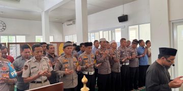 Salat Gaib di Polres Berau, Doa untuk Anggota Polri yang Gugur Saat Bertugas