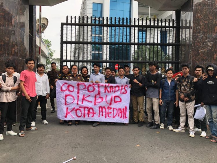 Soroti Tender Ramadan Fair, Massa HIPMASU Minta Poldasu dan Kejatisu Periksa Pemenang Tender