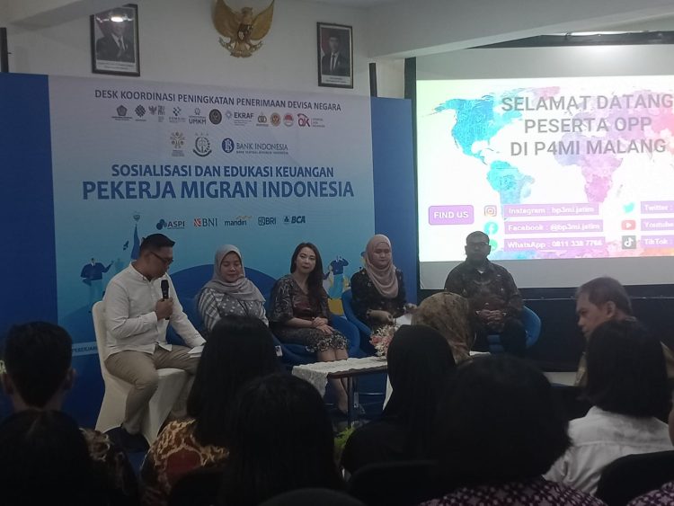 Desk Koordinasi Peningkatan Penerimaan Devisa Negara  Kembali Gelar Edukasi Keuangan di Malang  Bagi Calon Pekerja Migran Indonesia