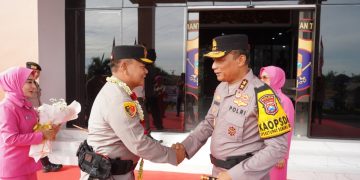 Polda Kaltim Gelar Upacara Penyambutan dan Farewell Parade Kapolda Baru