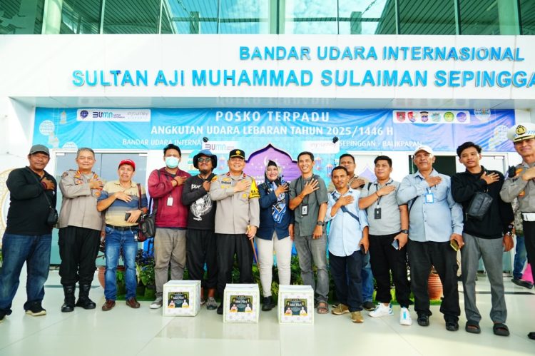 Kapolda Kaltim Berikan Tali Asih kepada Awak Media dalam Rangka Operasi Ketupat Mahakam 2025