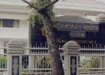 Keluarga Doris dan Riris memohon keringanan hukuman kepada Jaksa penuntut umum