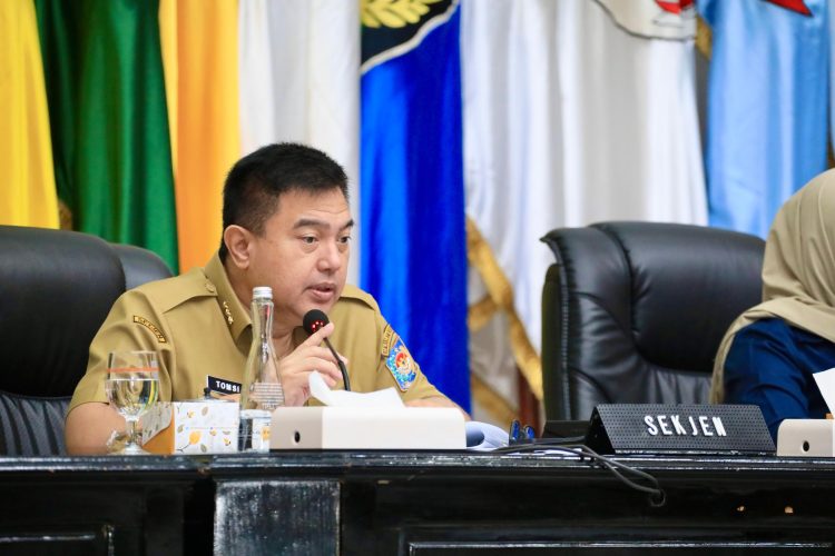 Kendalikan Inflasi, Sekjen Kemendagri Ingatkan Pemda Rutin Turun ke Pasar untuk Cek Harga Pangan