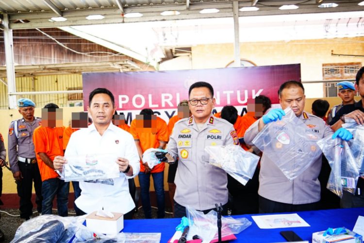 Gelar Konferensi Pers, Kapolda Kaltim Beberkan Kronologi Kasus Pembunuhan Berencana di Samarinda