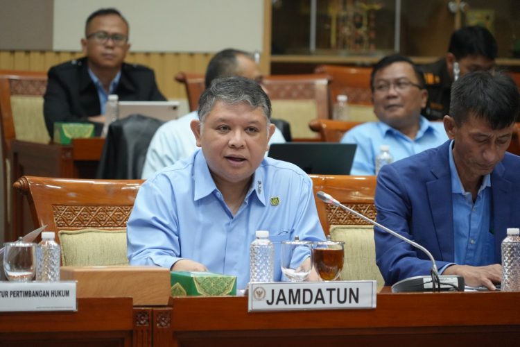 JAM-Datun Tegaskan Komitmen Penegakan Hukum Perdata dan Tata Usaha Negara dalam Rapat Bersama Komisi III DPR RI