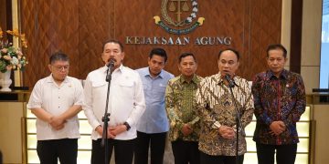 Jaksa Agung Terima Kunjungan Menteri Koperasi Dalam Rangka Pengawalan Program 80.000 Koperasi Merah Putih