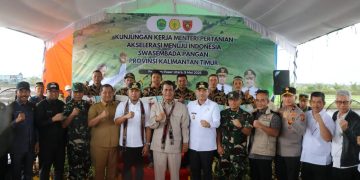 Dukung Program Swasembada Pangan di Kabupaten PPU, Polda Kaltim Bersama Mentan RI Melakukan Kunjungan