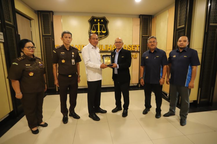 Kunjungan Kerja Delegasi NFCC Malaysia ke Badan Pemulihan Aset Perkuat Kerja Sama Pemulihan dan Pengelolaan Aset