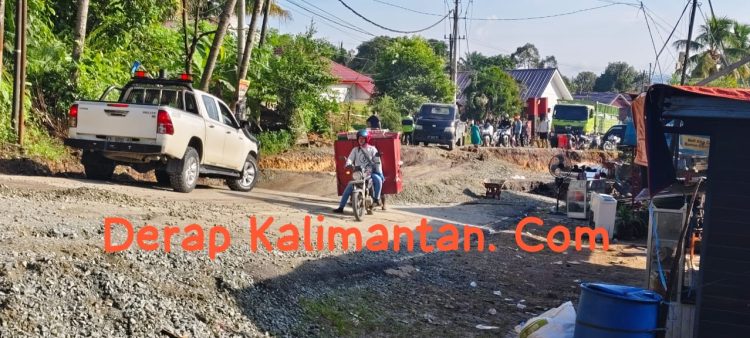 Jalan Poros Samarinda–Balikpapan di KM 28 Putus, Pengguna Jalan Diminta Cari Jalur Alternatif
