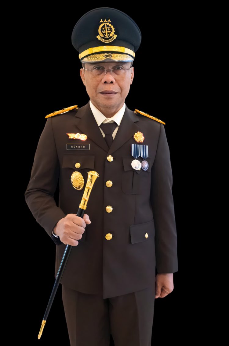 Dr. Hendro Dewanto, SH. MH Kajati Jateng Yang Baru