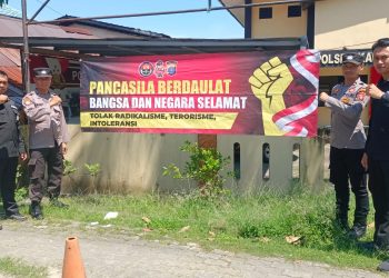 Tegaskan Komitmen Cegah Gangguan Keamanan, Bidhumas Polda Kaltim Pasang Spanduk Himbauan Kamtibmas di Balikpapan